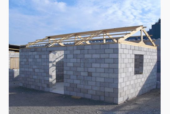 Haitian families will be able to build their own homes in a pilot project, expected to be launched this year, that uses stackable bricks made from rubble as building blocks.